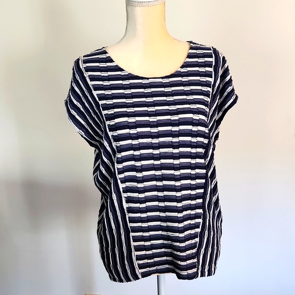 Christopher and Banks Women's Top - Picture 1 of 6